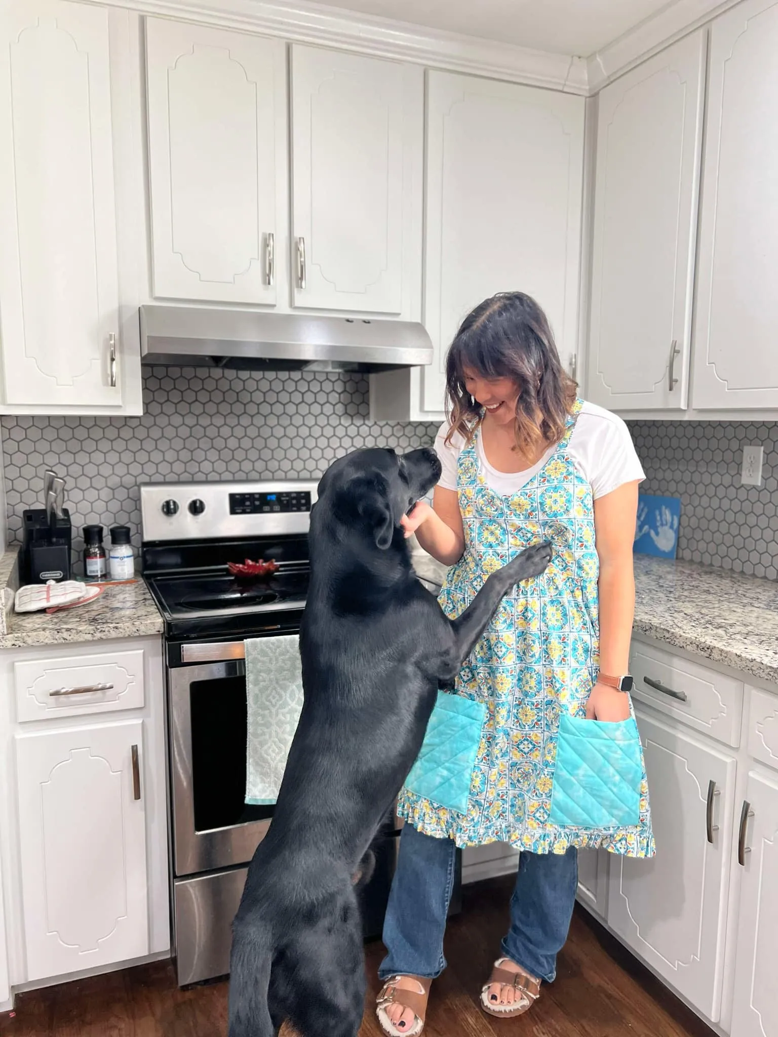 Brianna Built-in Oven Mitt Apron Pattern