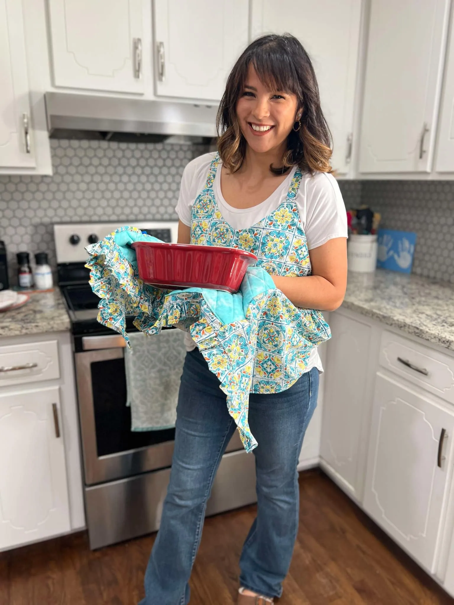 Brianna Built-in Oven Mitt Apron Pattern