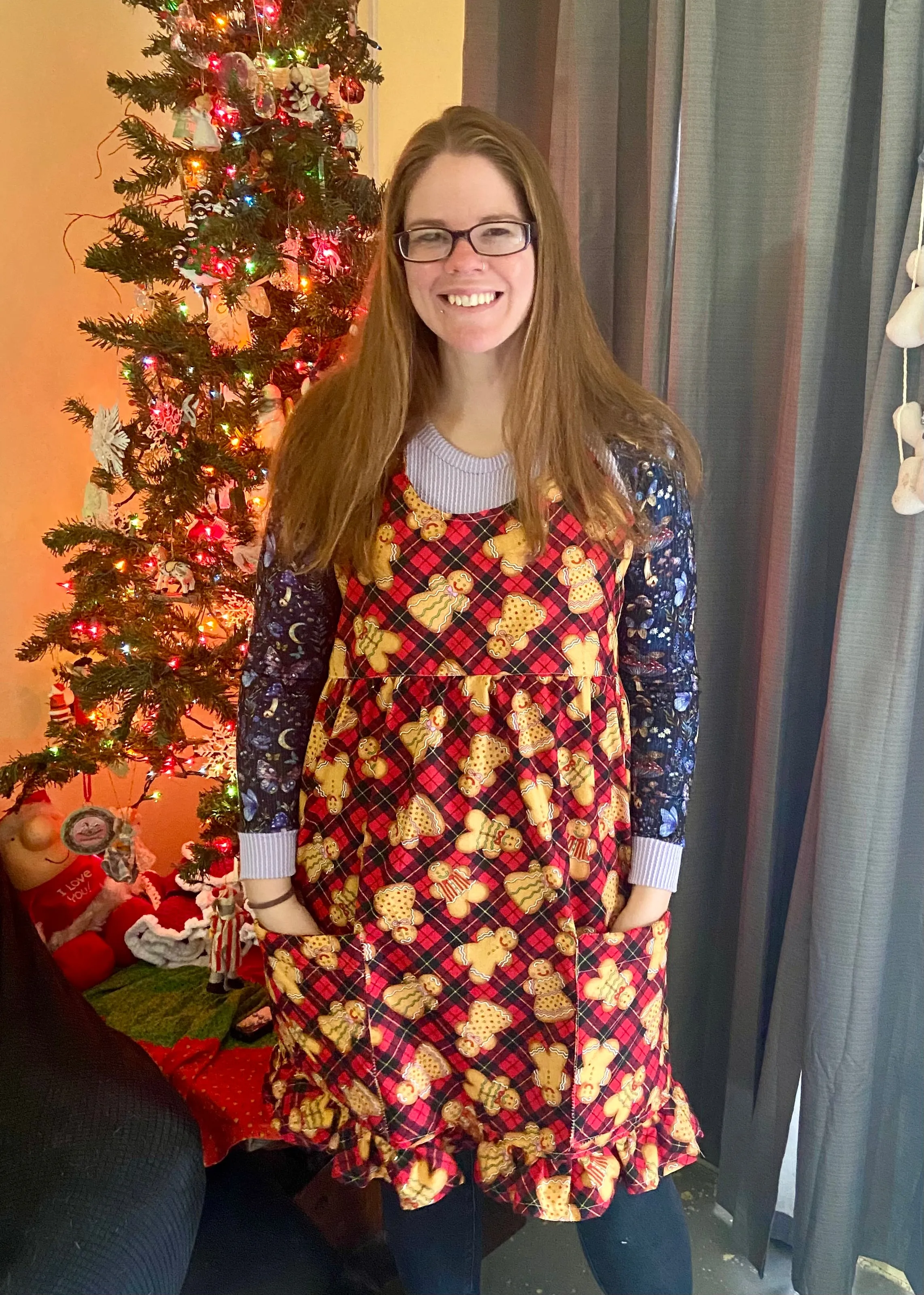 Brianna Built-in Oven Mitt Apron Pattern