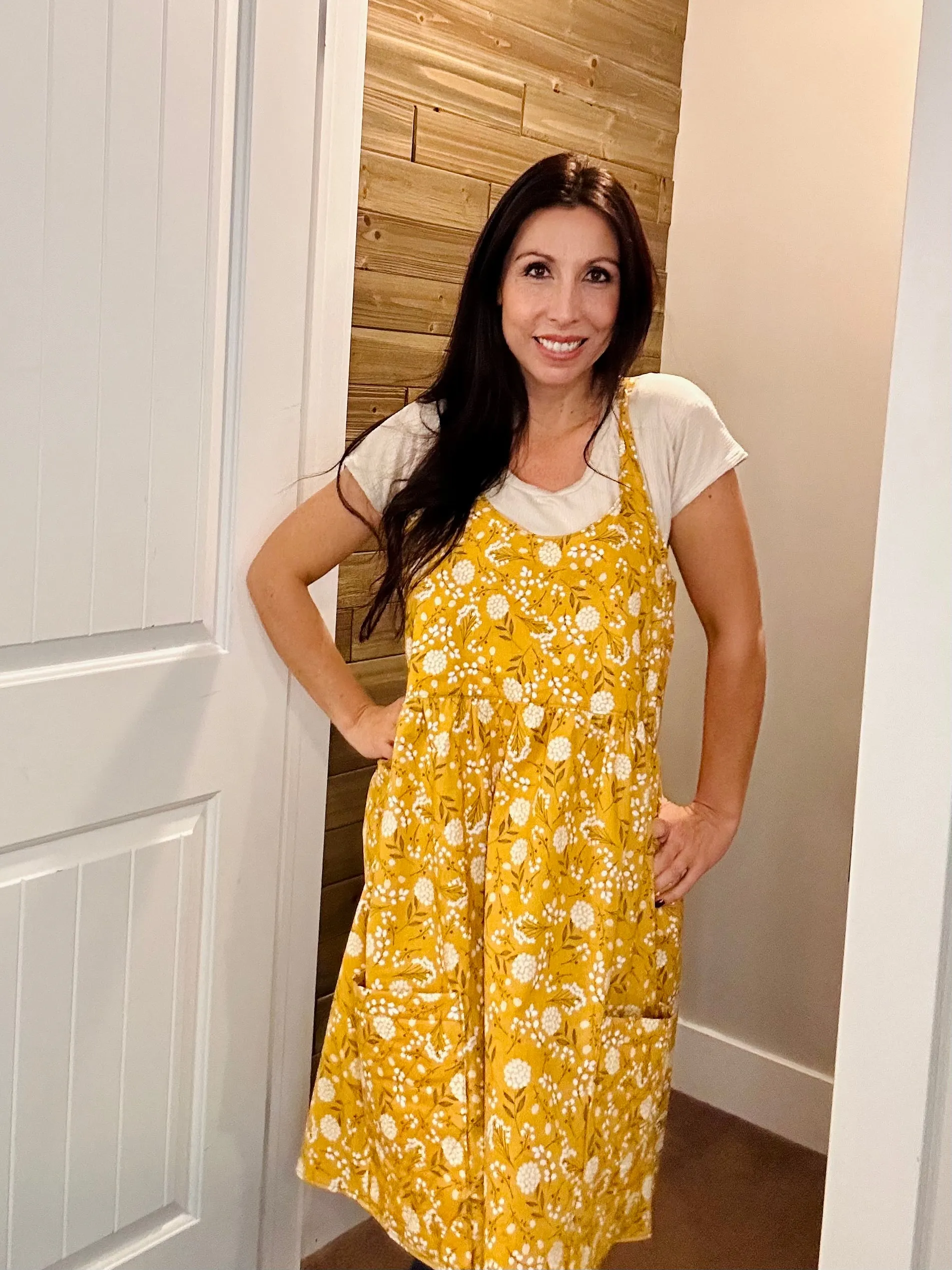 Brianna Built-in Oven Mitt Apron Pattern