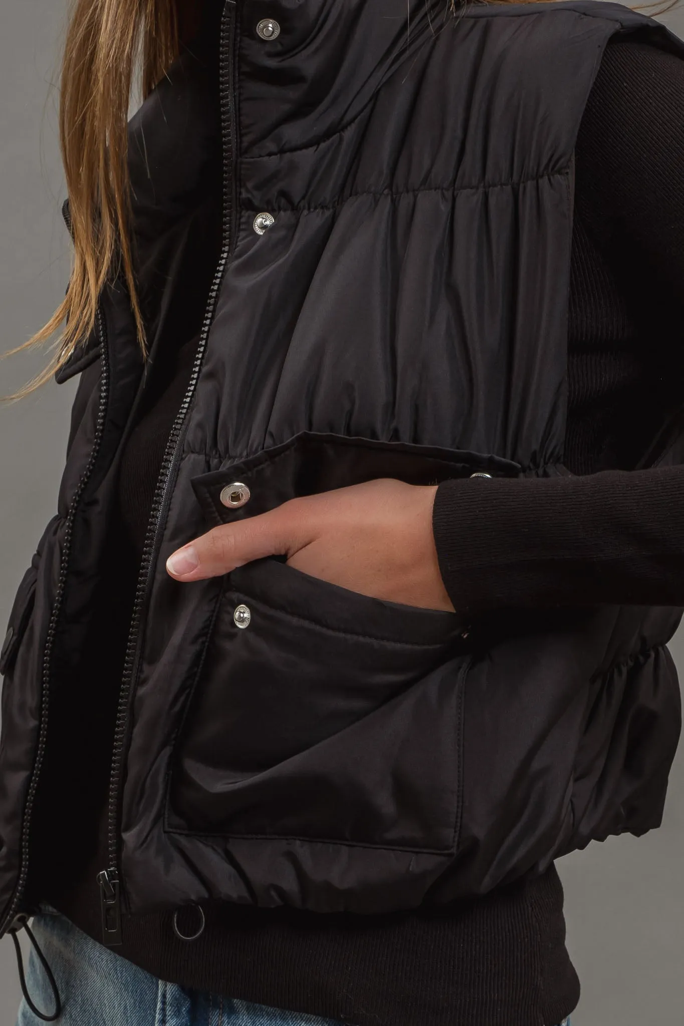 CROPPED ZIP UP CARGO PUFFER VEST