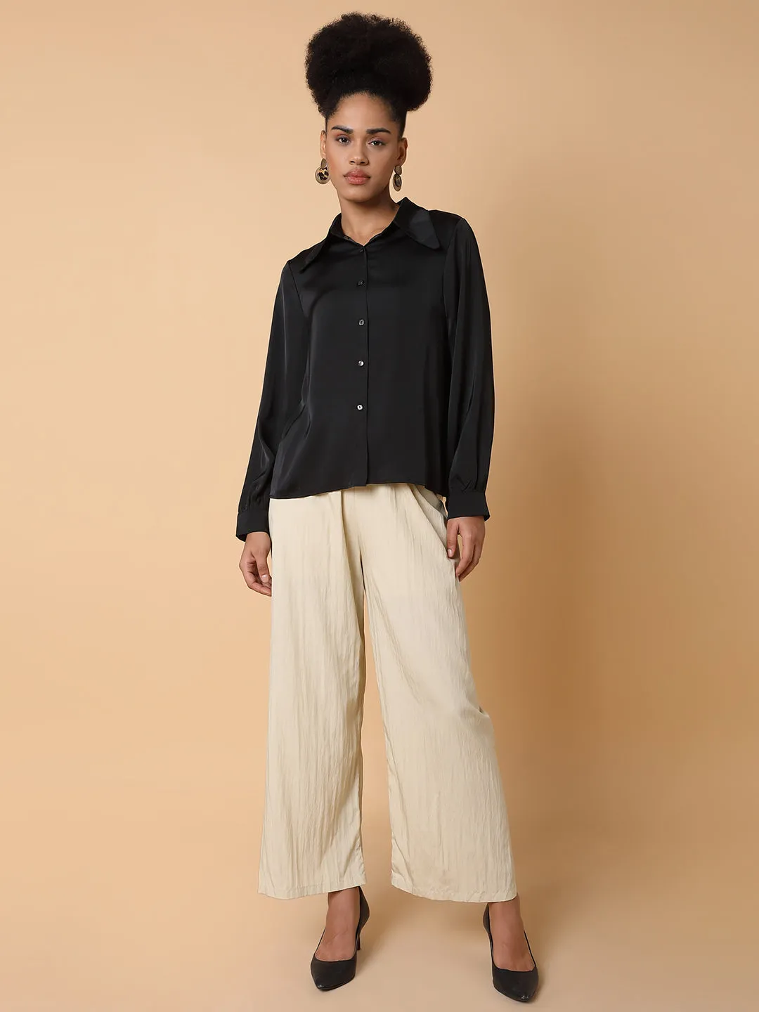 Women Solid Cream Straight Trouser